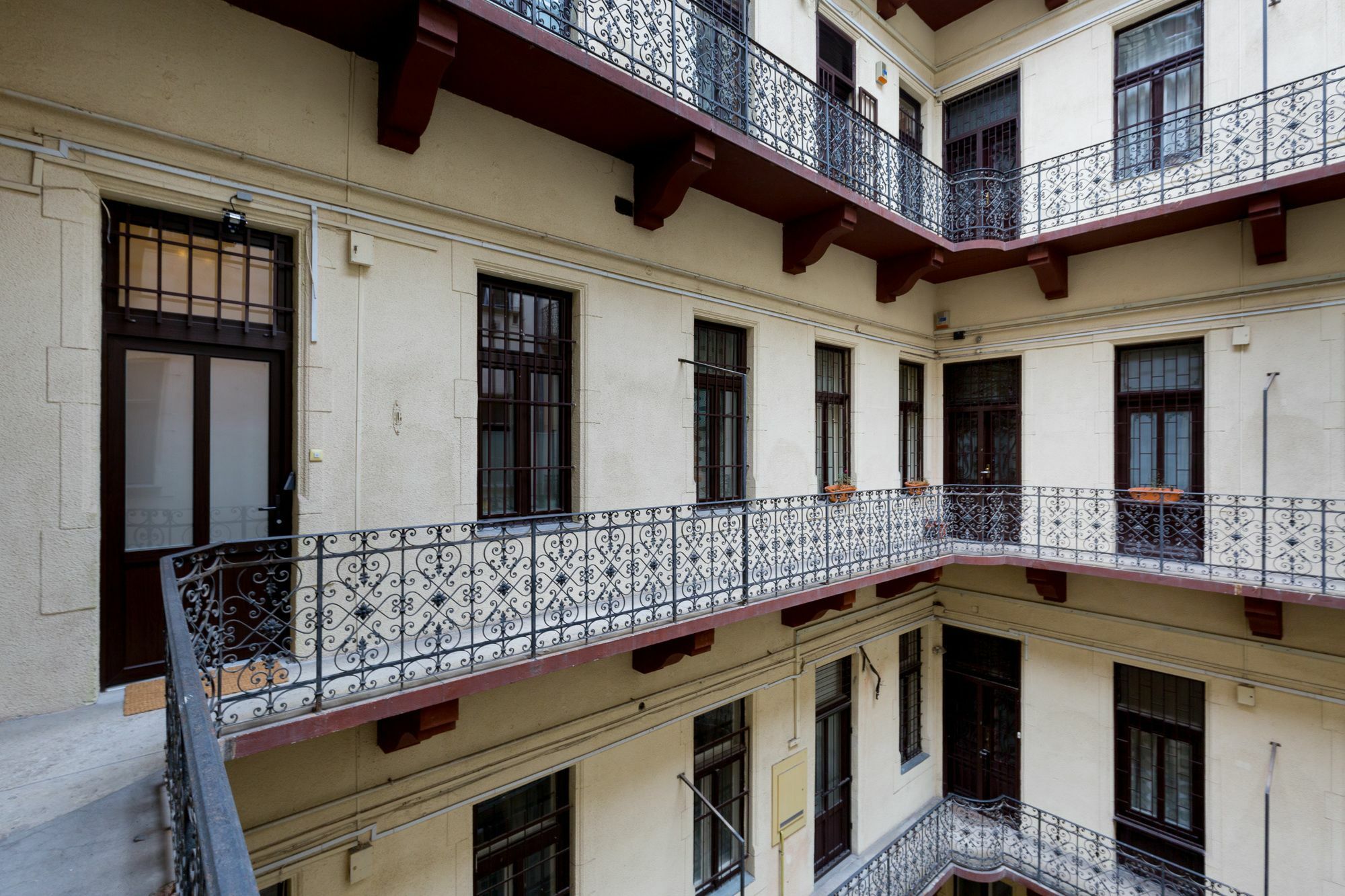 Bpm-Kate'S Central Home In Budapest Bagian luar foto